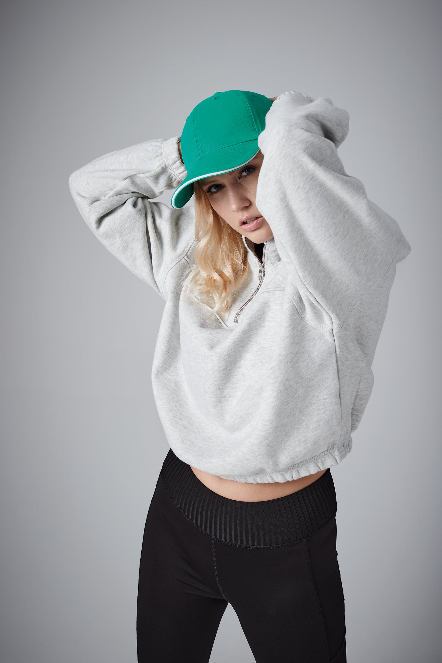 Low Profile Cap mit Kontrastfarben