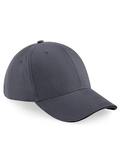Low Profile Cap mit Kontrastfarben