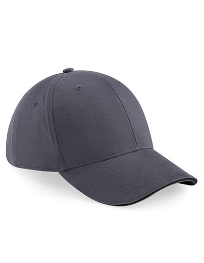 Low Profile Cap mit Kontrastfarben
