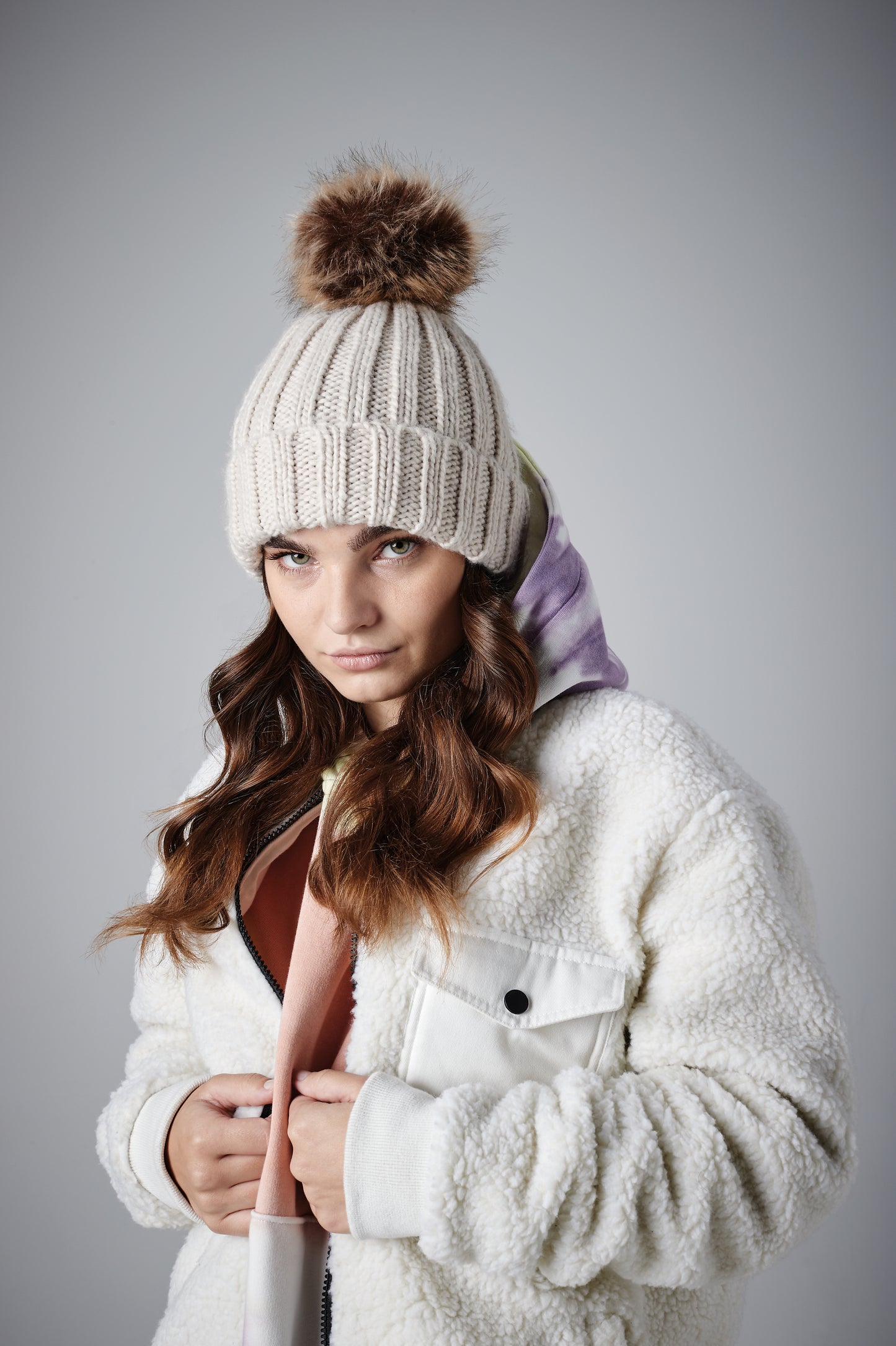 Bommelmütze im luxuriösen Ripp-Strick-Design