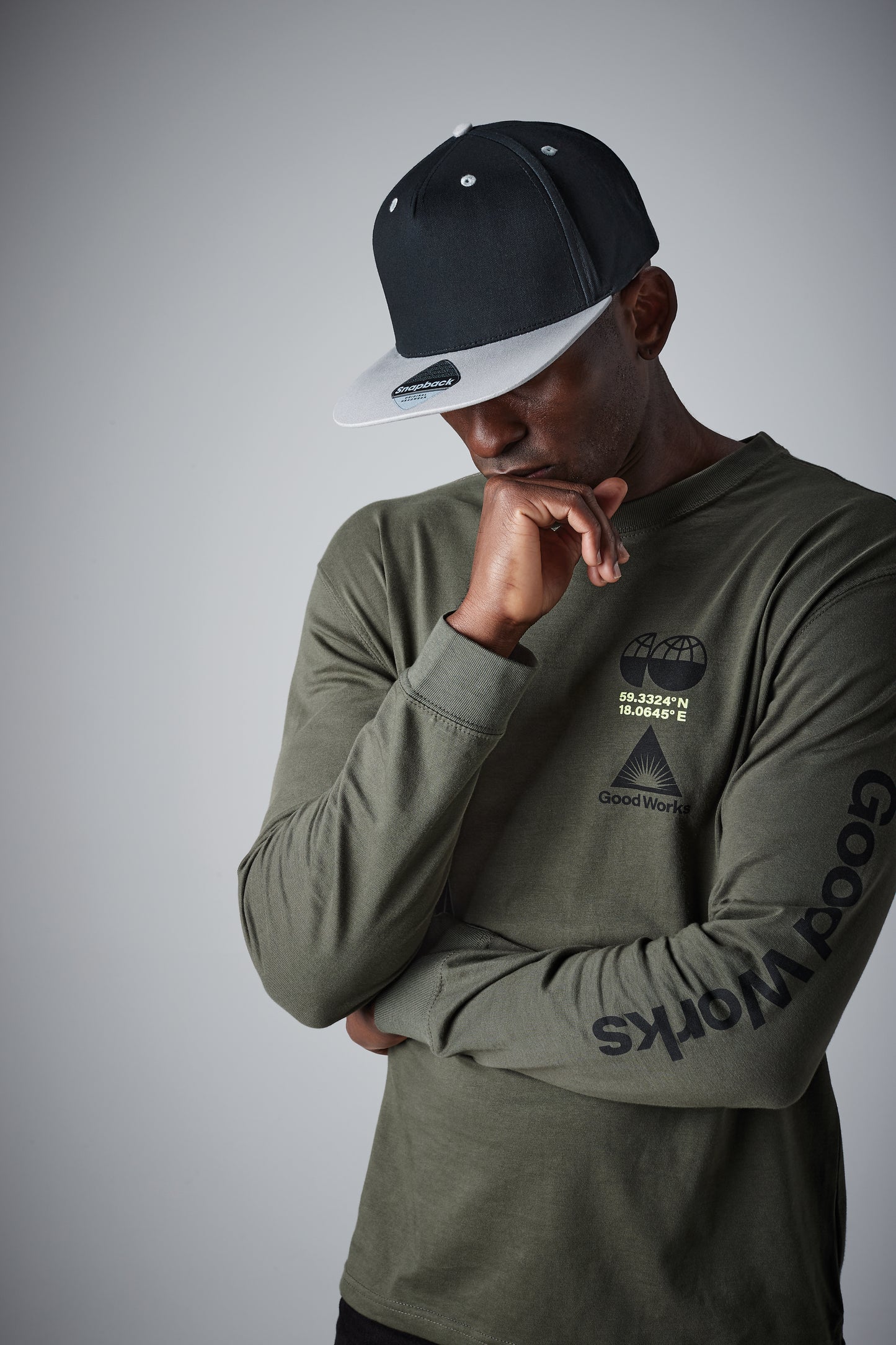 Kontrastreiche Snapback-Cap