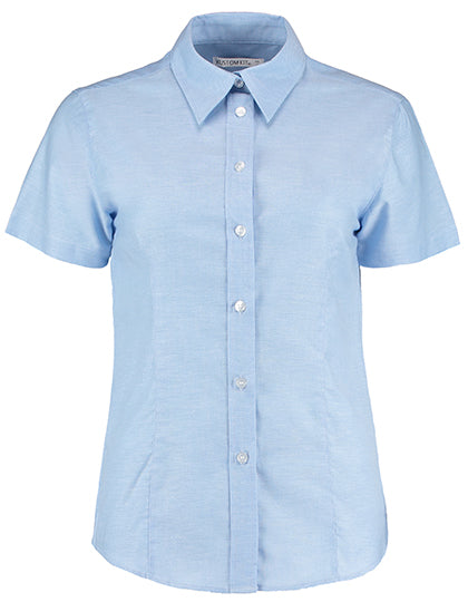 Women´s Tailored Fit Workwear Oxford Shirt Short Sleeve von Kustom Kit – Produkt- und Farbansicht für Textildruck und Stickerei