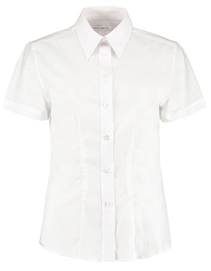 Women´s Tailored Fit Workwear Oxford Shirt Short Sleeve von Kustom Kit – Produkt- und Farbansicht für Textildruck und Stickerei