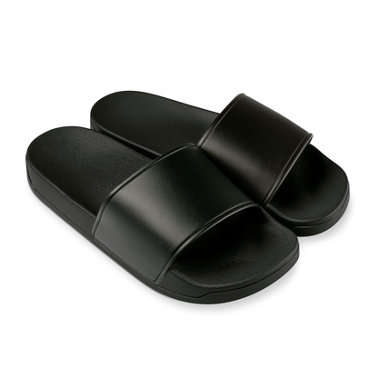 schwarze Badelatschen